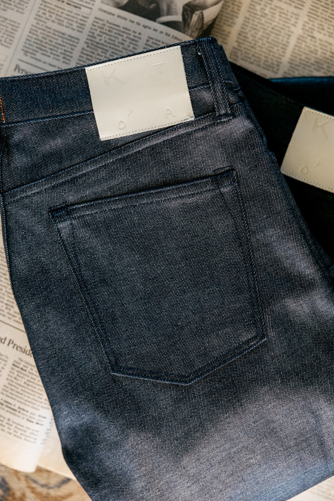 slim-selvedge-jeans-coated-indigo-raw